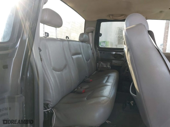 2003 Chevrolet Silverado 1500 LS with VIN 2GCEK19T431132402, listed as a IAAI auction lot 41278893 with 167,312 mi miles. Bid and sale history available at carsss.com. Image 8.