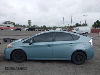 2014 Toyota Prius Four with VIN JTDKN3DU5E1814588, listed as a IAAI auction lot 42073609 with 209,003 mi miles. Bid and sale history available at carsss.com. Image 14.