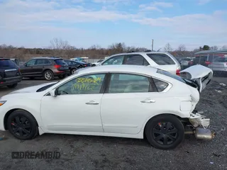 2017 Nissan Altima SV with VIN 1N4AL3AP3HC275595, listed as a IAAI auction lot 41514122 with 109,909 mi miles and . Bid and sale history available at DreamBid. Image 13.