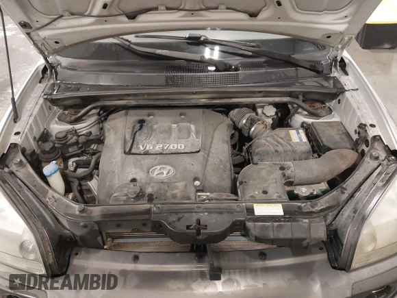 2007 Hyundai Tucson SE with VIN KM8JN12DX7U610529, listed as a IAAI auction lot 41370668 with 172,802 mi miles. Bid and sale history available at carsss.com. Image 10.