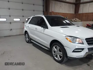 2015 Mercedes-Benz M 350 with VIN 4JGDA5HB3FA492815, listed as a IAAI auction lot 41976237 with 181,940 mi miles and . Bid and sale history available at carsss.com. Image 18.