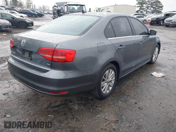 2015 Volkswagen Jetta SE с VIN 3VWLA7AJ7FM218630, выставлен на аукционе IAAI как лот 41621751 с пробегом 236 575 миль миль и . История ставок и продаж доступна на DreamBid. Изображение 4.