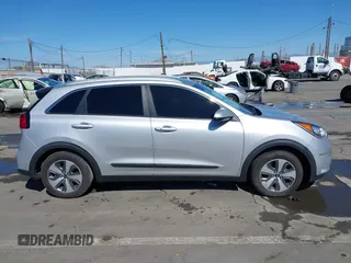 2018 Kia Niro LX with VIN KNDCB3LC9J5157481, listed as a IAAI auction lot 41682191 with 92,578 mi miles. Bid and sale history available at carsss.com. Image 13.