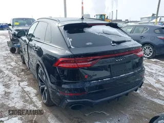 2021 Audi RS Q8 z VIN WU1ARBF18MD040611, wystawiony jako IAAI lot #41582268 z przebiegiem 38 574 mil mil oraz . Historia ofert i sprzedaży dostępna na DreamBid. Obrazek 3.