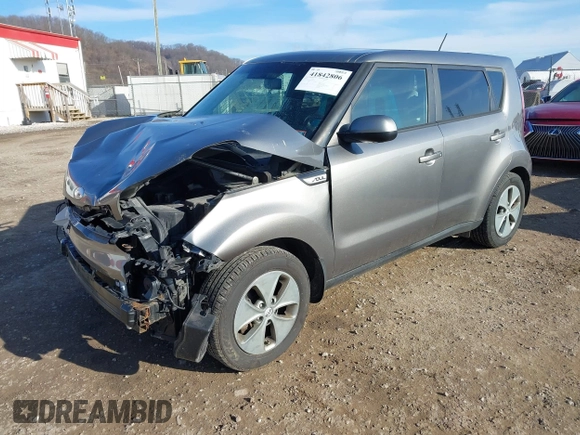 2015 Kia Soul with VIN KNDJN2A27F7128740, listed as a IAAI auction lot 41842806 with 64,594 mi miles. Bid and sale history available at carsss.com. Image 2.