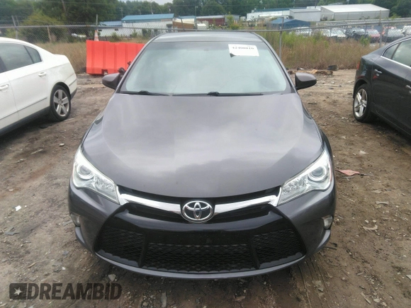 2015 Toyota Camry XLE z VIN 4T1BF1FKXFU101145, wystawiony jako IAAI lot #42400010 z przebiegiem 145 567 mil mil oraz . Historia ofert i sprzedaży dostępna na DreamBid. Obrazek 12.
