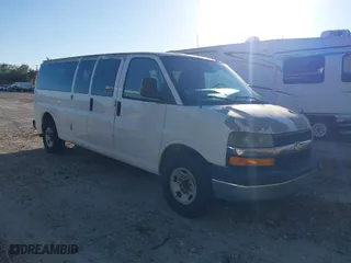2012 Chevrolet Express Passenger 1LT with VIN 1GAZG1FA3C1128586, listed as a IAAI auction lot 41469668 with 182,658 mi miles. Bid and sale history available at carsss.com. Image 1.