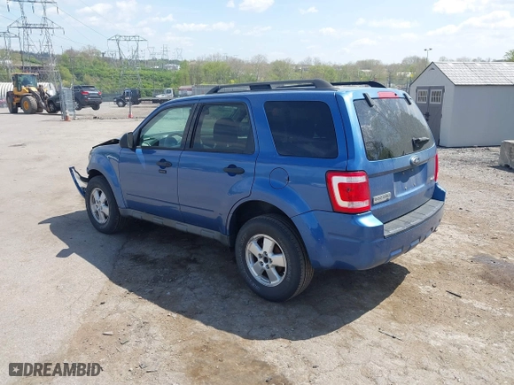 2009 Ford Escape XLT with VIN 1FMCU93G99KC49974, listed as a IAAI auction lot 42098287 with 181,745 mi miles. Bid and sale history available at carsss.com. Image 3.