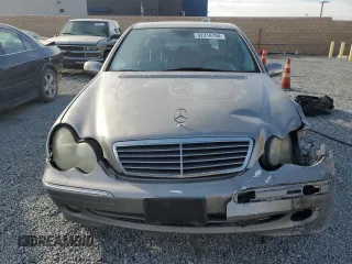 2003 Mercedes-Benz C 230 Kompressor with VIN WDBRF40J83A498208, listed as a Copart auction lot 82316794 with 253,174 mi miles and Salvage Title. Bid and sale history available at DreamBid. Image 5.