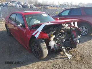 2017 Chrysler 300 S z VIN 2C3CCAGG8HH604064, wystawiony jako IAAI lot #42084697 z przebiegiem 101 699 mil mil oraz . Historia ofert i sprzedaży dostępna na DreamBid. Obrazek 1.