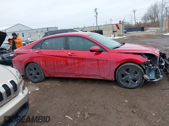2021 Hyundai Elantra SEL with VIN 5NPLM4AG3MH021194, listed as a IAAI auction lot 41635580 with 102,891 mi miles. Bid and sale history available at carsss.com. Image 14.