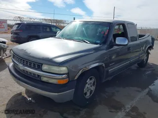 2000 Chevrolet Silverado 1500 LS with VIN 2GCEC19T8Y1134321, listed as a IAAI auction lot 41382090 with 1 mi miles. Bid and sale history available at carsss.com. Image 17.