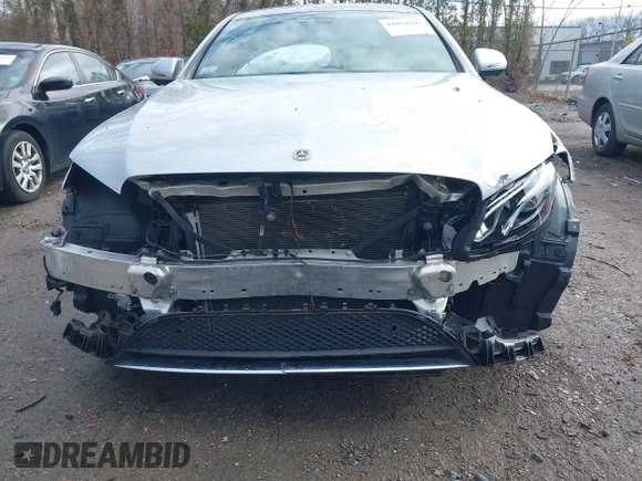 2020 Mercedes-Benz E 350 с VIN WDDZF8EB2LA713761, выставлен на аукционе IAAI как лот 41854999 с пробегом 74 603 миль миль и . История ставок и продаж доступна на DreamBid. Изображение 6.