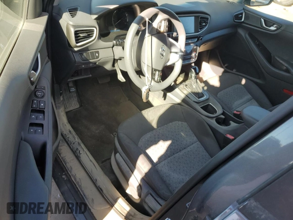 2019 Hyundai Ioniq Blue z VIN KMHC65LC7KU162553, wystawiony jako Copart lot #82492024 z przebiegiem Nie podano mil oraz Szkody całkowita. Historia ofert i sprzedaży dostępna na DreamBid. Obrazek 8.