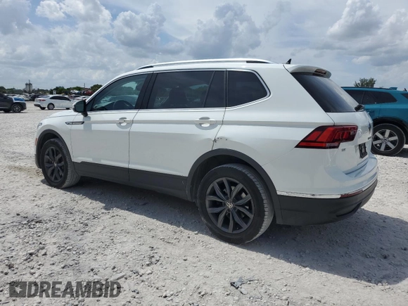 2022 Volkswagen Tiguan SE with VIN 3VV3B7AX4NM147469, listed as a Copart auction lot 59150175 with 100,307 mi miles and Salvage title. Bid and sale history available at DreamBid. Image 2.