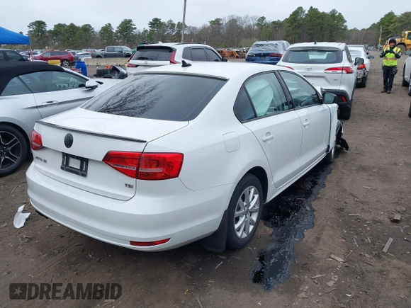 2015 Volkswagen Jetta Sedan 1.8T SE with VIN 3VWD17AJXFM334862, listed as a IAAI auction lot 42039243 with 94,996 mi miles. Bid and sale history available at carsss.com. Image 4.
