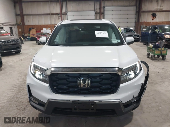 2025 Honda Passport EX-L z VIN 5FNYF8H5XSB017943, wystawiony jako IAAI lot #42027857 z przebiegiem 1 822 mil mil oraz . Historia ofert i sprzedaży dostępna na DreamBid. Obrazek 12.