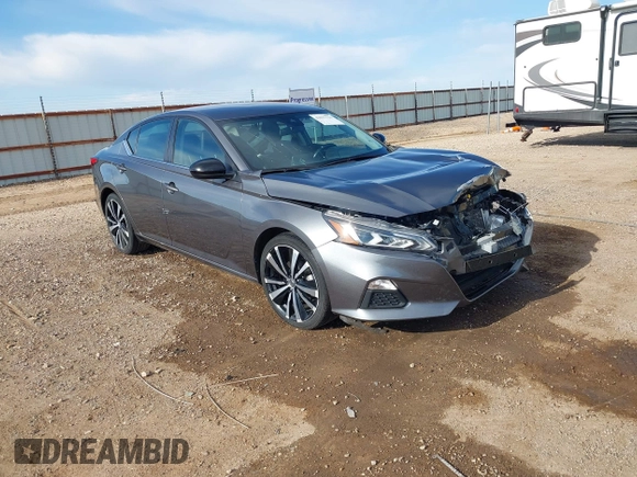 2022 Nissan Altima 2.5 SR with VIN 1N4BL4CV7NN346433, listed as a IAAI auction lot 42037526 with 64,300 mi miles. Bid and sale history available at carsss.com. Image 1.