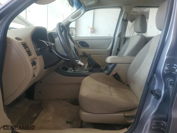 2007 Ford Escape XLS with VIN 1FMCU02Z47KA50729, listed as a Copart auction lot 62275934 with 304,945 mi miles and Salvage Title. Bid and sale history available at carsss.com. Image 7.