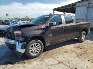 2019 Chevrolet Silverado 1500 LT with VIN 3GCUYDED3KG125831, listed as a Copart auction lot 84167334 with 119,082 mi miles and Salvage Title. Bid and sale history available at carsss.com. Image 1.