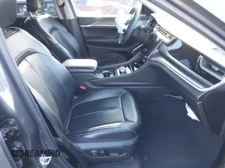 2024 Jeep Grand Cherokee with VIN 1C4RJYB65R8956514, listed as a IAAI auction lot 42014321 with 25,568 mi miles and . Bid and sale history available at DreamBid. Image 5.