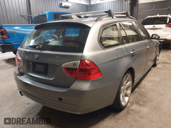 2006 BMW 3 Series 325xi with VIN WBAVT13506KW23509, listed as a IAAI auction lot 41621786 with 196,193 mi miles and . Bid and sale history available at DreamBid. Image 4.