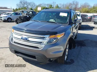 2013 Ford Explorer XLT with VIN 1FM5K8D85DGC94082, listed as a IAAI auction lot 41956976 with 174,017 mi miles and . Bid and sale history available at carsss.com. Image 17.