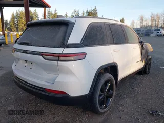 2023 Jeep Grand Cherokee Altitude с VIN 1C4RJHAG9PC568917, выставлен на аукционе IAAI как лот 41397112 с пробегом Не указан миль и . История ставок и продаж доступна на DreamBid. Изображение 4.