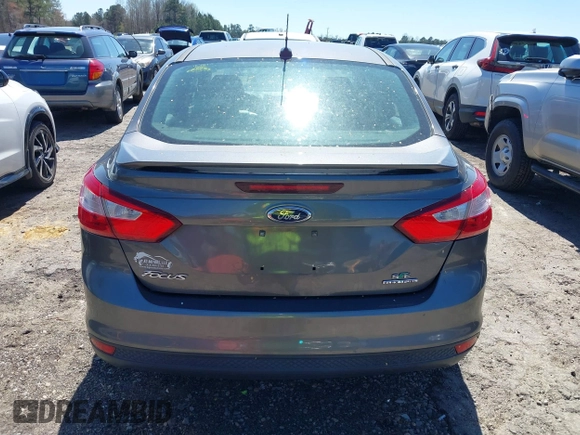 2012 Ford Focus SE with VIN 1FAHP3F2XCL433827, listed as a IAAI auction lot 41843960 with 156,343 mi miles. Bid and sale history available at carsss.com. Image 16.
