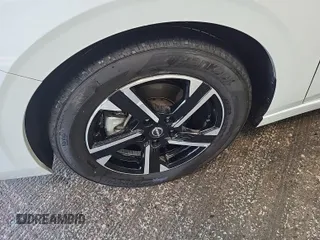 2024 Nissan Sentra SV with VIN 3N1AB8CV1RY290503, listed as a IAAI auction lot 42832742 with 25,571 mi miles and . Bid and sale history available at DreamBid. Image 39.