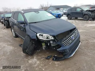 2015 Volvo XC60 T5 Drive-E Premier with VIN YV440MDK4F2730296, listed as a IAAI auction lot 41555231 with 85,432 mi miles. Bid and sale history available at carsss.com. Image 1.