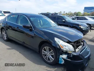 2013 Infiniti G37 x with VIN JN1CV6ARXDM350266, listed as a IAAI auction lot 42184406 with 85,600 mi miles. Bid and sale history available at carsss.com. Image 1.