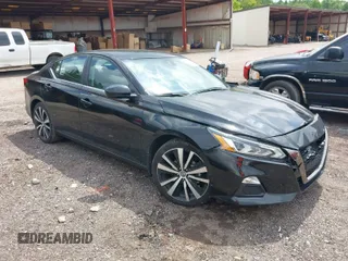 2022 Nissan Altima 2.5 SR with VIN 1N4BL4CVXNN323308, listed as a IAAI auction lot 39844486 with 76,447 mi miles. Bid and sale history available at carsss.com. Image 1.