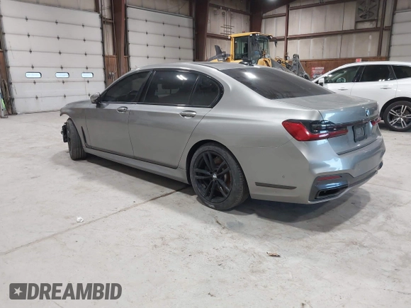 2020 BMW 7 Series 750i xDrive with VIN WBA7U2C06LBX84829, listed as a IAAI auction lot 41748781 with 70,450 mi miles. Bid and sale history available at carsss.com. Image 3.