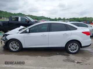 2018 Ford Focus SE z VIN 1FADP3F21JL257262, wystawiony jako IAAI lot #42174952 z przebiegiem 138 872 mil mil oraz . Historia ofert i sprzedaży dostępna na DreamBid. Obrazek 15.