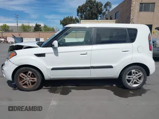 2010 Kia Soul + with VIN KNDJT2A21A7128666, listed as a IAAI auction lot 42019160 with 113,198 mi miles. Bid and sale history available at carsss.com. Image 14.