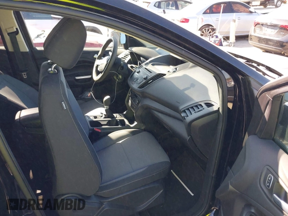 2017 Ford Escape SE with VIN 1FMCU0GD6HUE12367, listed as a IAAI auction lot 41899960 with 121,871 mi miles and . Bid and sale history available at DreamBid. Image 5.