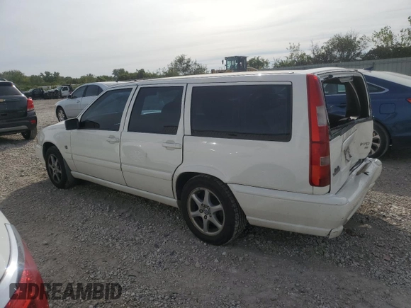 2000 Volvo V70 with VIN YV1LW61J5Y2731717, listed as a Copart auction lot 73036744 with 0 mi miles and Salvage Title. Bid and sale history available at carsss.com. Image 2.