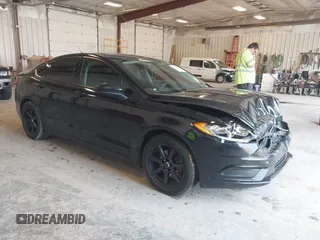 2017 Ford Fusion SE z VIN 3FA6P0H73HR328666, wystawiony jako IAAI lot #42423632 z przebiegiem 217 923 mil mil oraz . Historia ofert i sprzedaży dostępna na DreamBid. Obrazek 1.