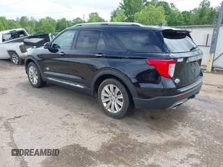 2021 Ford Explorer King Ranch z VIN 1FM5K7LC9MGC20146, wystawiony jako IAAI lot #42121400 z przebiegiem 20 931 mil mil oraz . Historia ofert i sprzedaży dostępna na DreamBid. Obrazek 3.