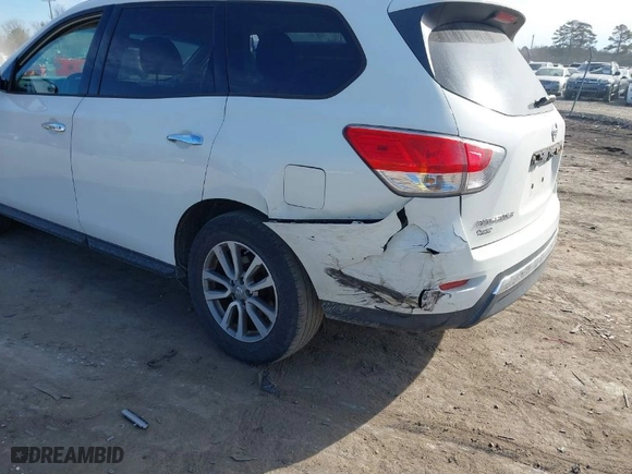 2016 Nissan Pathfinder S with VIN 5N1AR2MN8GC655622, listed as a IAAI auction lot 41422353 with 128,073 mi miles. Bid and sale history available at carsss.com. Image 6.