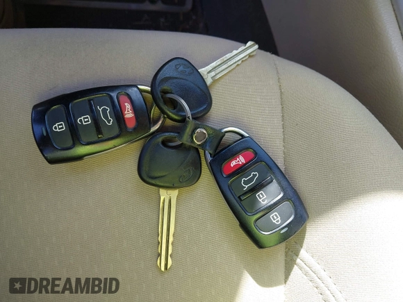 2011 Hyundai Veracruz Limited with VIN KM8NU4CC4BU150045, listed as a IAAI auction lot 42739309 with 131,074 mi miles and . Bid and sale history available at DreamBid. Image 11.