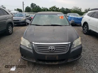 2008 Toyota Avalon XL z VIN 4T1BK36B28U313290, wystawiony jako Copart lot #59974055 z przebiegiem 194 238 mil mil oraz Czysty tytuł • Clean title. Historia ofert i sprzedaży dostępna na DreamBid. Obrazek 5.