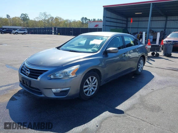 2015 Nissan Altima 2.5 S with VIN 1N4AL3AP0FC452682, listed as a IAAI auction lot 41872360 with 187,247 mi miles. Bid and sale history available at carsss.com. Image 2.