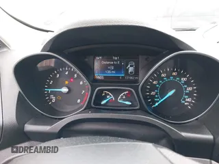 2016 Ford Escape SE z VIN 1FMCU9G99GUC32802, wystawiony jako IAAI lot #41958414 z przebiegiem 131 962 mil mil oraz . Historia ofert i sprzedaży dostępna na DreamBid. Obrazek 7.