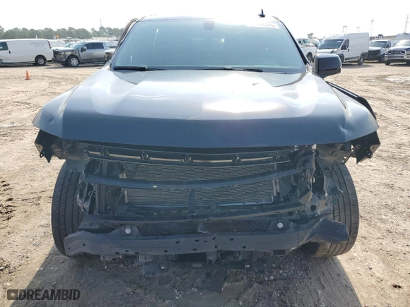 2022 Chevrolet Suburban RST with VIN 1GNSCEKD1NR304560, listed as a Copart auction lot 54498525 with 83,522 mi miles and Salvage Title. Bid and sale history available at carsss.com. Image 5.