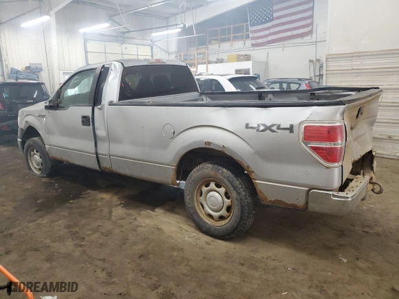 2013 Ford F-150 XL with VIN 1FTNF1EF1DKF15607, listed as a Copart auction lot 82868284 with 206,015 mi miles and Salvage Title. Bid and sale history available at carsss.com. Image 2.
