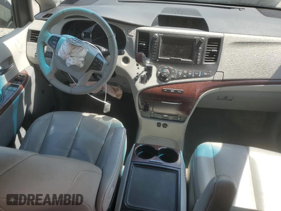 2012 Toyota Sienna XLE AAS z VIN 5TDYK3DC5CS177650, wystawiony jako Copart lot #53832525 z przebiegiem Nie podano mil oraz Szkoda całkowita • Salvage title. Historia ofert i sprzedaży dostępna na DreamBid. Obrazek 8.