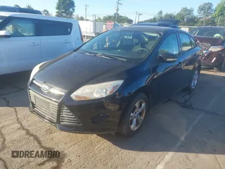 2013 Ford Focus SE z VIN 1FADP3F29DL216818, wystawiony jako IAAI lot #42347855 z przebiegiem 138 921 mil mil oraz . Historia ofert i sprzedaży dostępna na DreamBid. Obrazek 2.