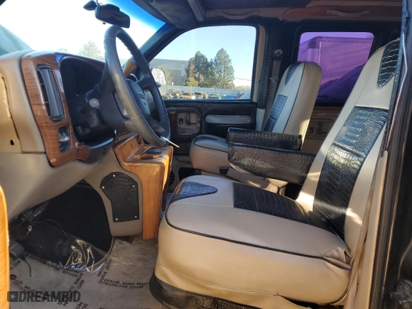 1999 GMC Savana Cargo Van YF7 Upfitter with VIN 1GDFG15R0X1008618, listed as a Copart auction lot 80975404 with 170,505 mi miles and Clean Title. Bid and sale history available at carsss.com. Image 7.